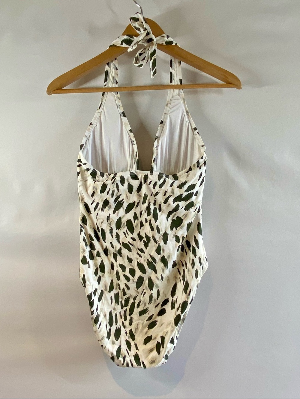 La Blanca White Halter One-Piece with Olive Spot Print, size 8 - Picture 3 of 8